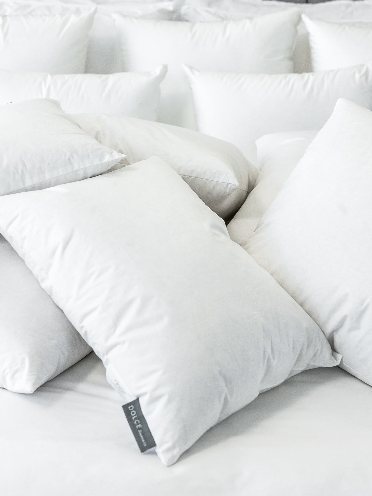 Feather Downcushion Bianca collection Dolce Bianca