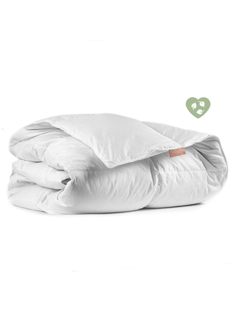 Duvet recyclé blanc fabriqué à Montréal, léger, respirant et écoresponsable