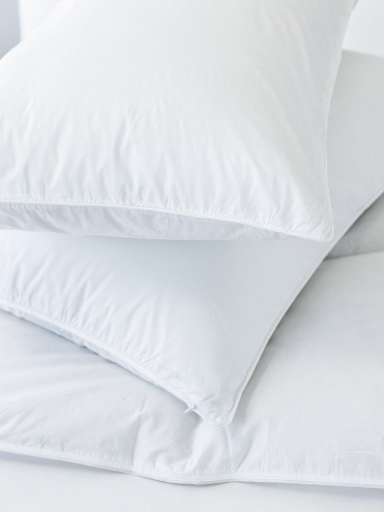 Oreiller de Bianca en duvet d’oie blanc européen 380 fils satiné, certifié Down Pass